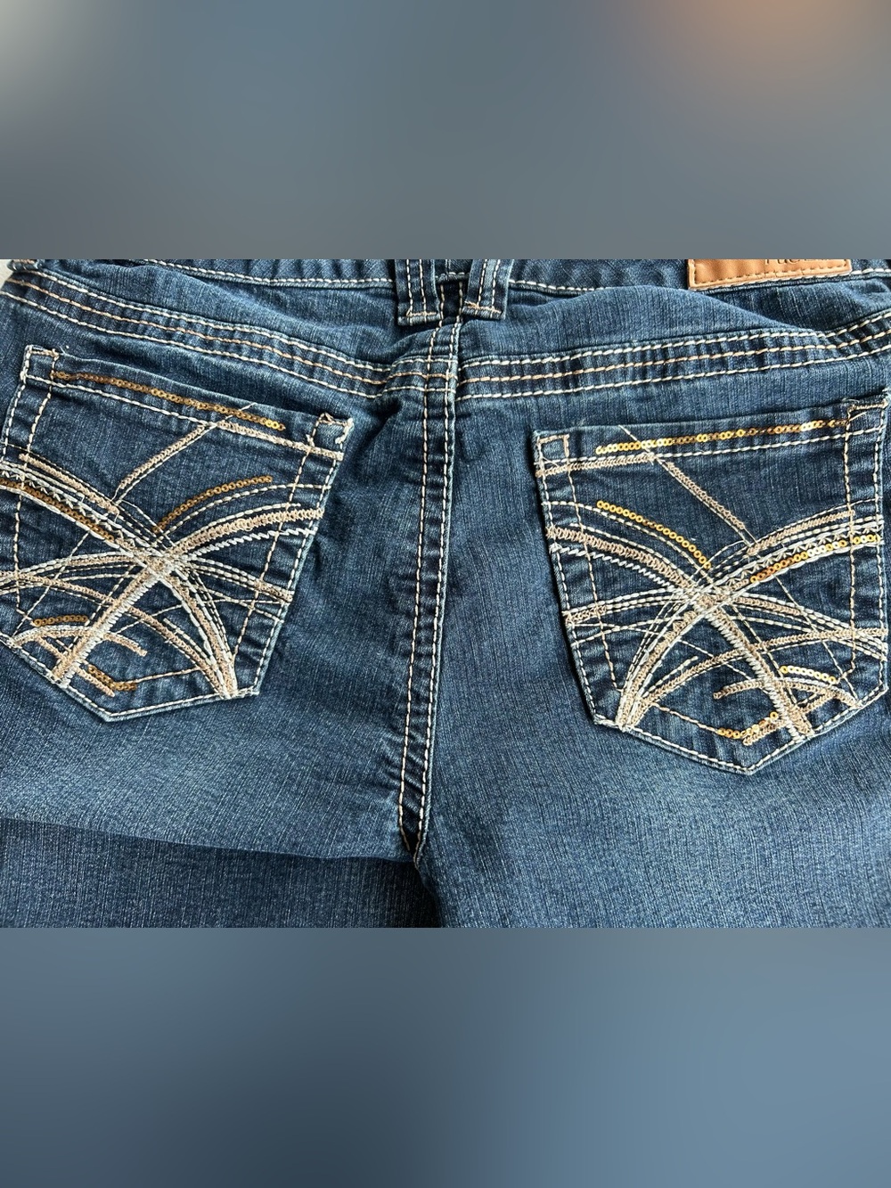 Vintage Rue21 Orchard Curvy Embroidered Sequin Denim Shorts Size 11/12 - Picture 8 of 12